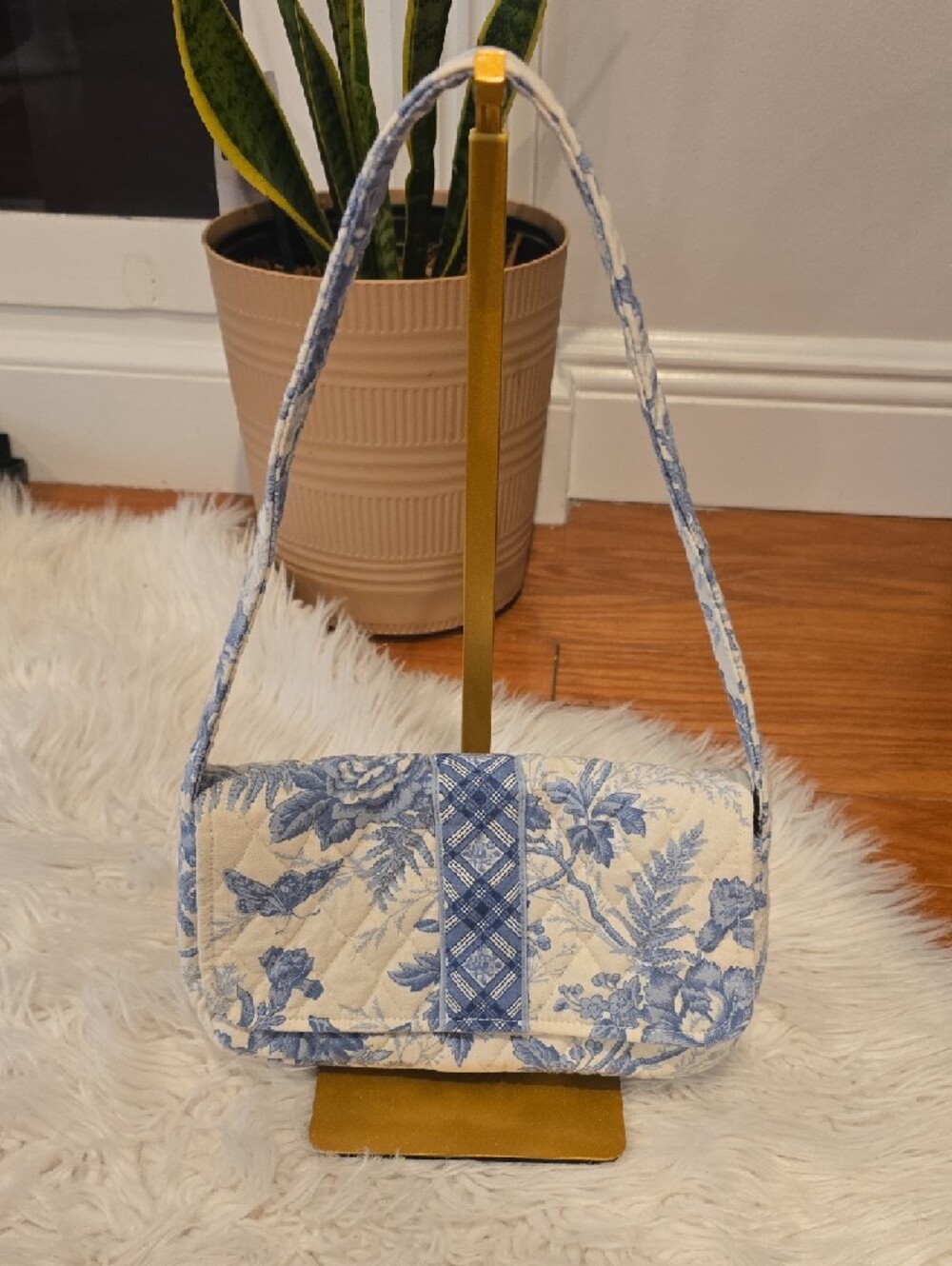Vera Bradley Blue Toile Floral Quilted Shoulder Bag- Rare- Retired